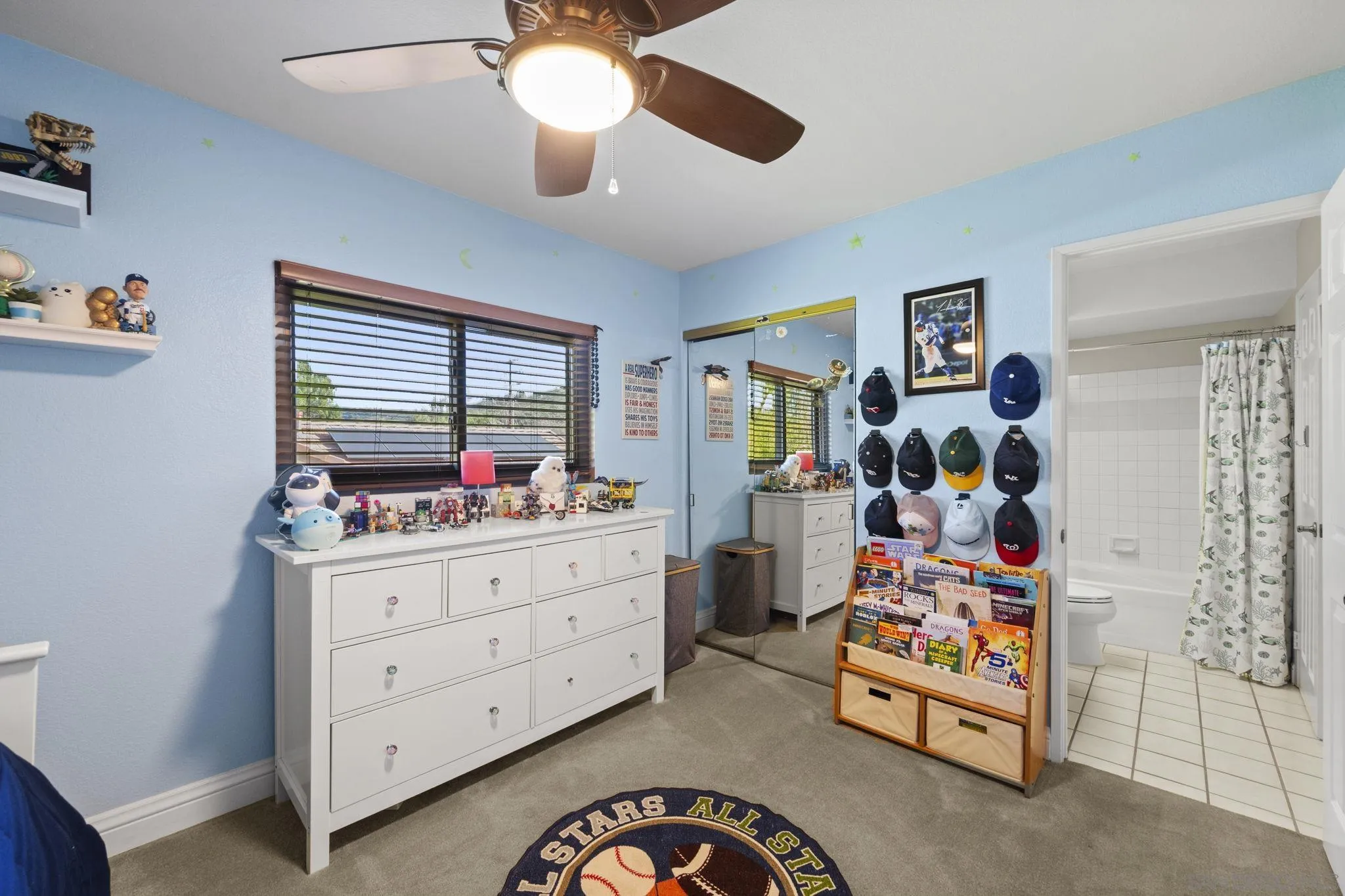 https://cdn.realtyfeed.com/cdn/127/260002678/110142d43e8533f35942e485de4797b1.webp