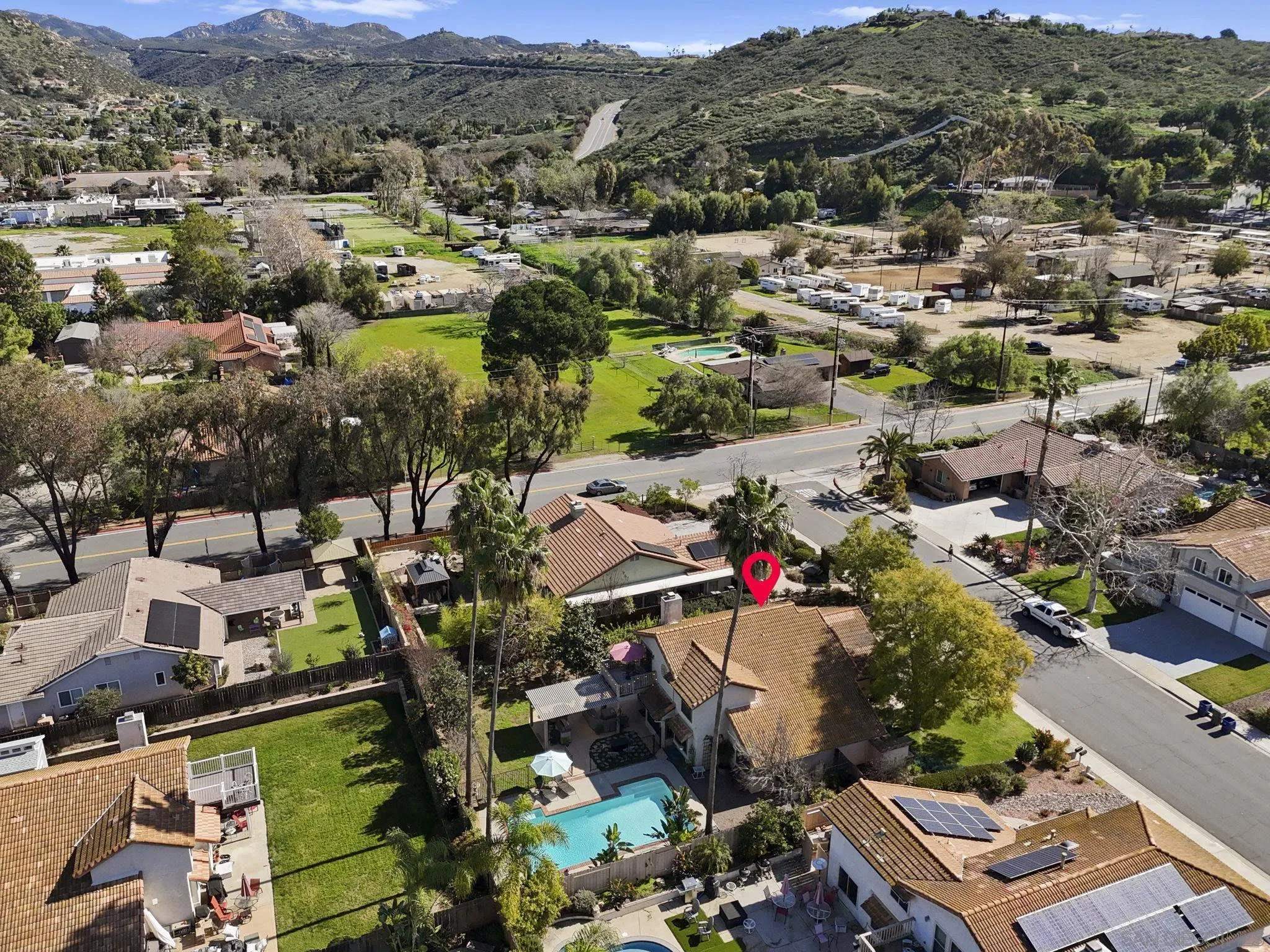 https://cdn.realtyfeed.com/cdn/127/260002678/1427ebe23c2b3b3e78d24214fdb52195.webp