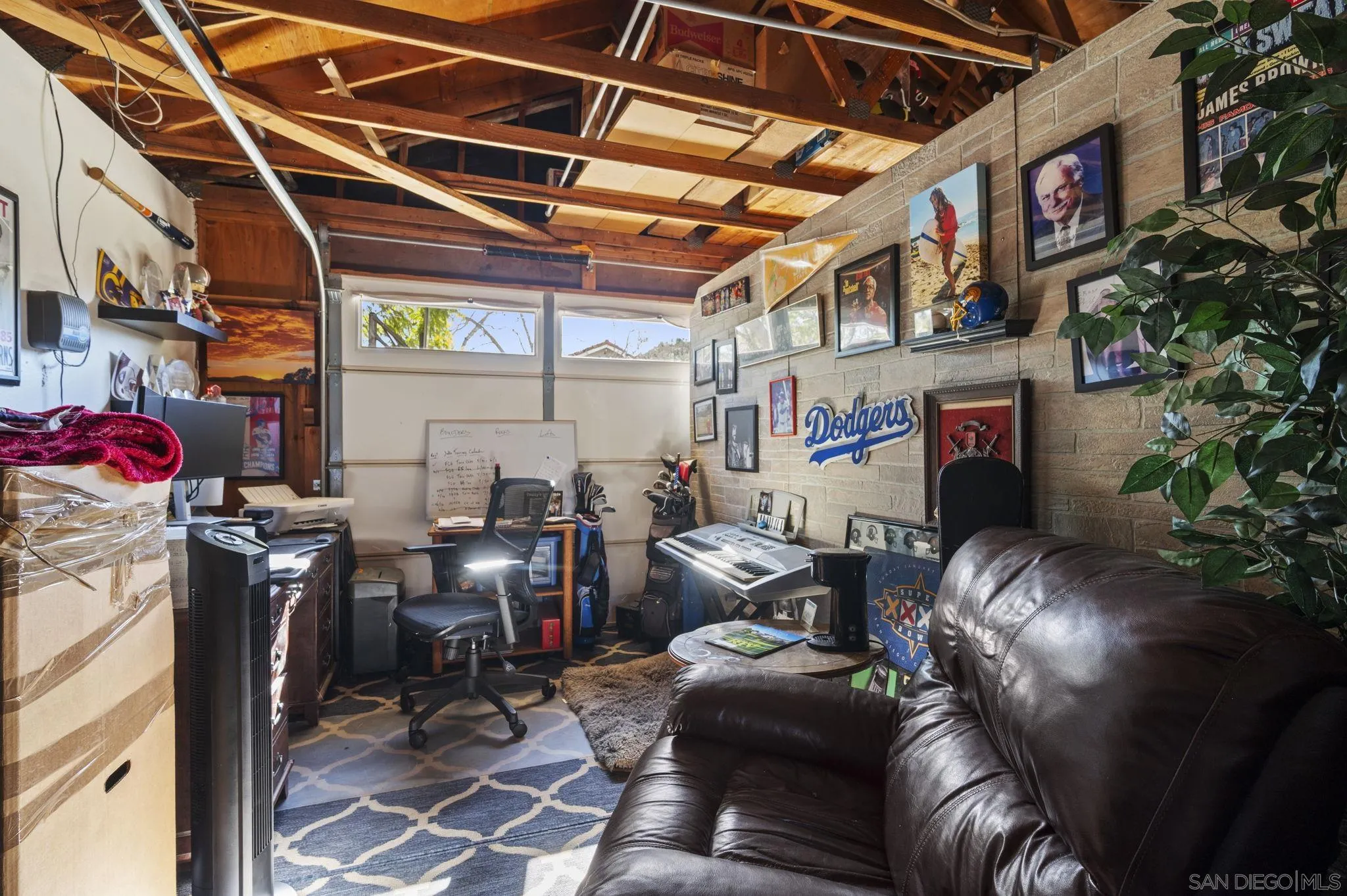 https://cdn.realtyfeed.com/cdn/127/260002678/81c992e27bc6e441300680c46e0b2d10.webp