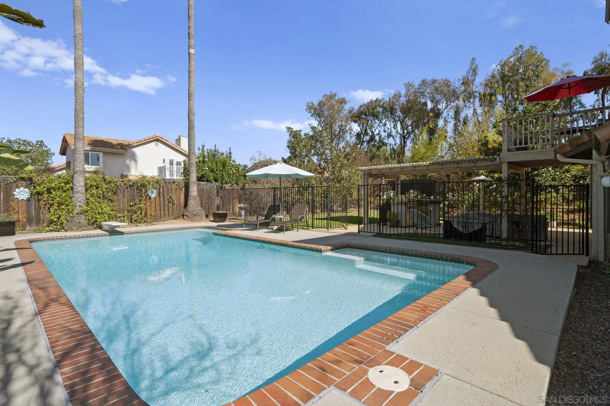 https://cdn.realtyfeed.com/cdn/127/260002678/9ae5ba50805e0644b0af7d713dab01d5.webp