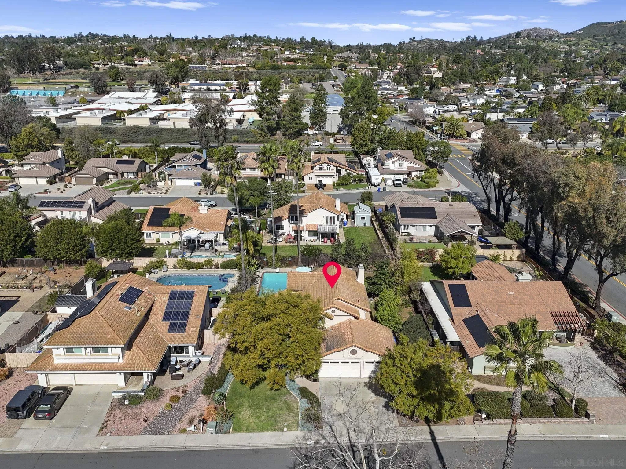 https://cdn.realtyfeed.com/cdn/127/260002678/ca5c1815416b21eff1a6149d114302a0.webp