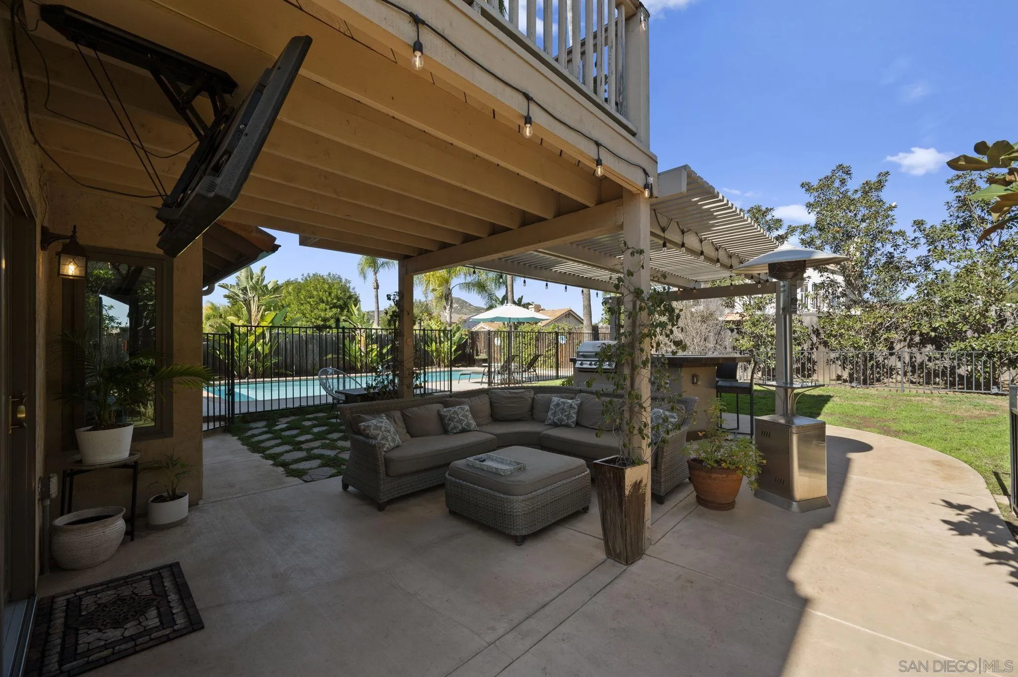 https://cdn.realtyfeed.com/cdn/127/260002678/d86c94b8afb33984107decb413f1a4d0.webp