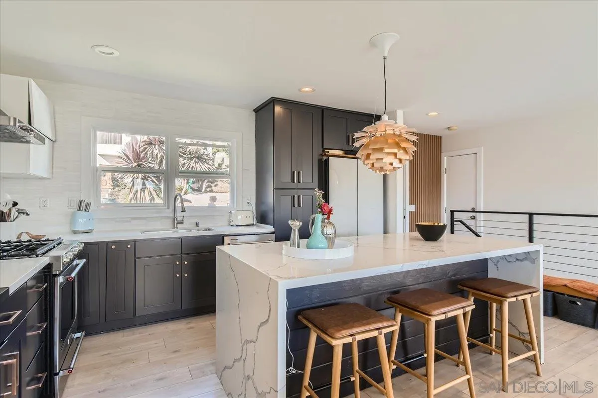 https://cdn.realtyfeed.com/cdn/127/260002683/0eab8aa392ed65959cab38b039b55776.webp