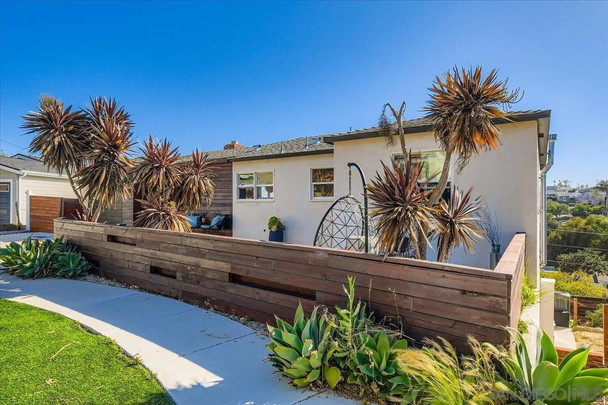 https://cdn.realtyfeed.com/cdn/127/260002683/1f3940796eb0dc4b996d221b456d3f7b.webp