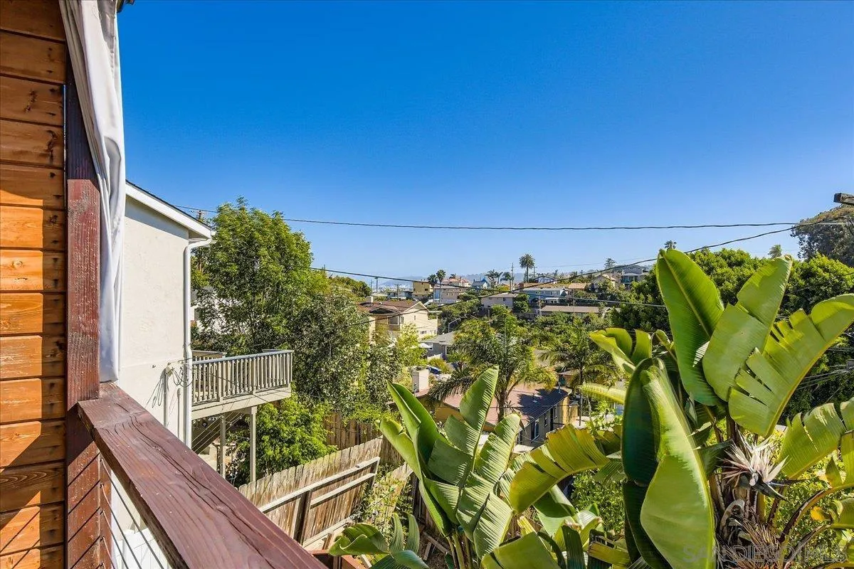 https://cdn.realtyfeed.com/cdn/127/260002683/636b9e9e3ab33f1a6eb35a7f48b78dee.webp