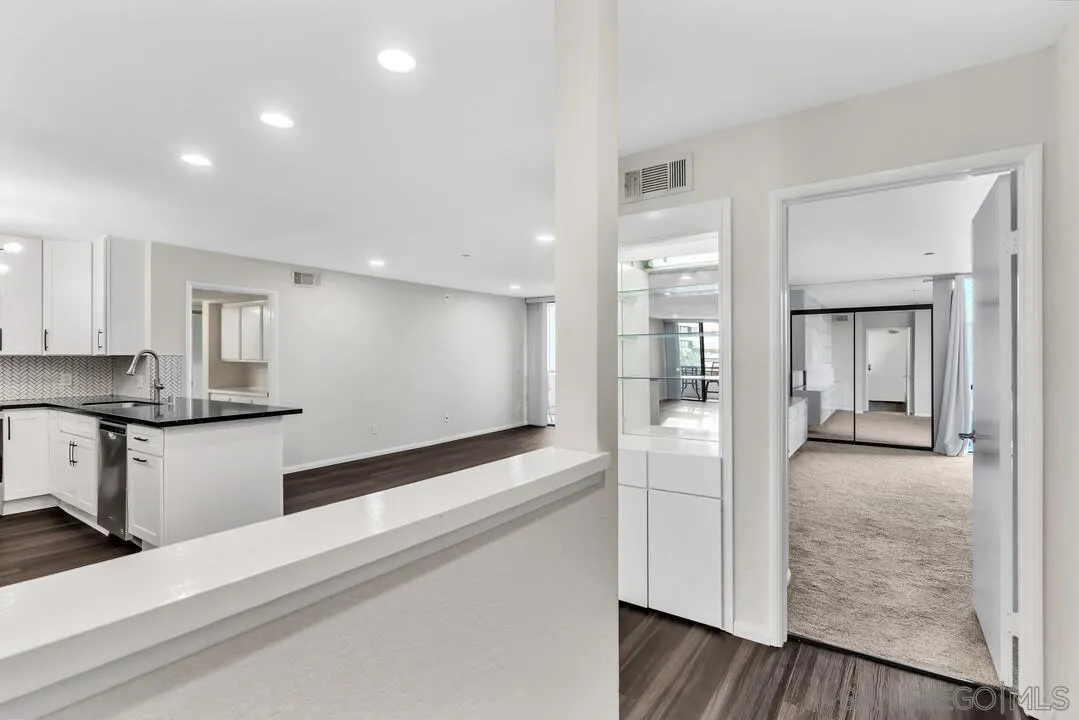 https://cdn.realtyfeed.com/cdn/127/260002688/1b31c59e17e1be3b01cd3dd721c92731.webp