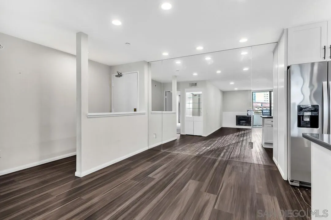 https://cdn.realtyfeed.com/cdn/127/260002688/60854d03749f6e8b2e57ecf3889fb84a.webp