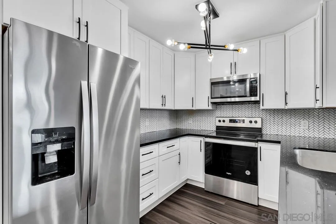 https://cdn.realtyfeed.com/cdn/127/260002688/e52a955ba68b54b5653f341fd6a2003c.webp