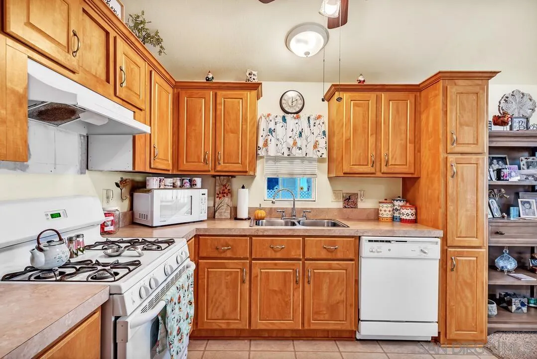 https://cdn.realtyfeed.com/cdn/127/260002690/5d297eb870d295941841cd09016b031a.webp