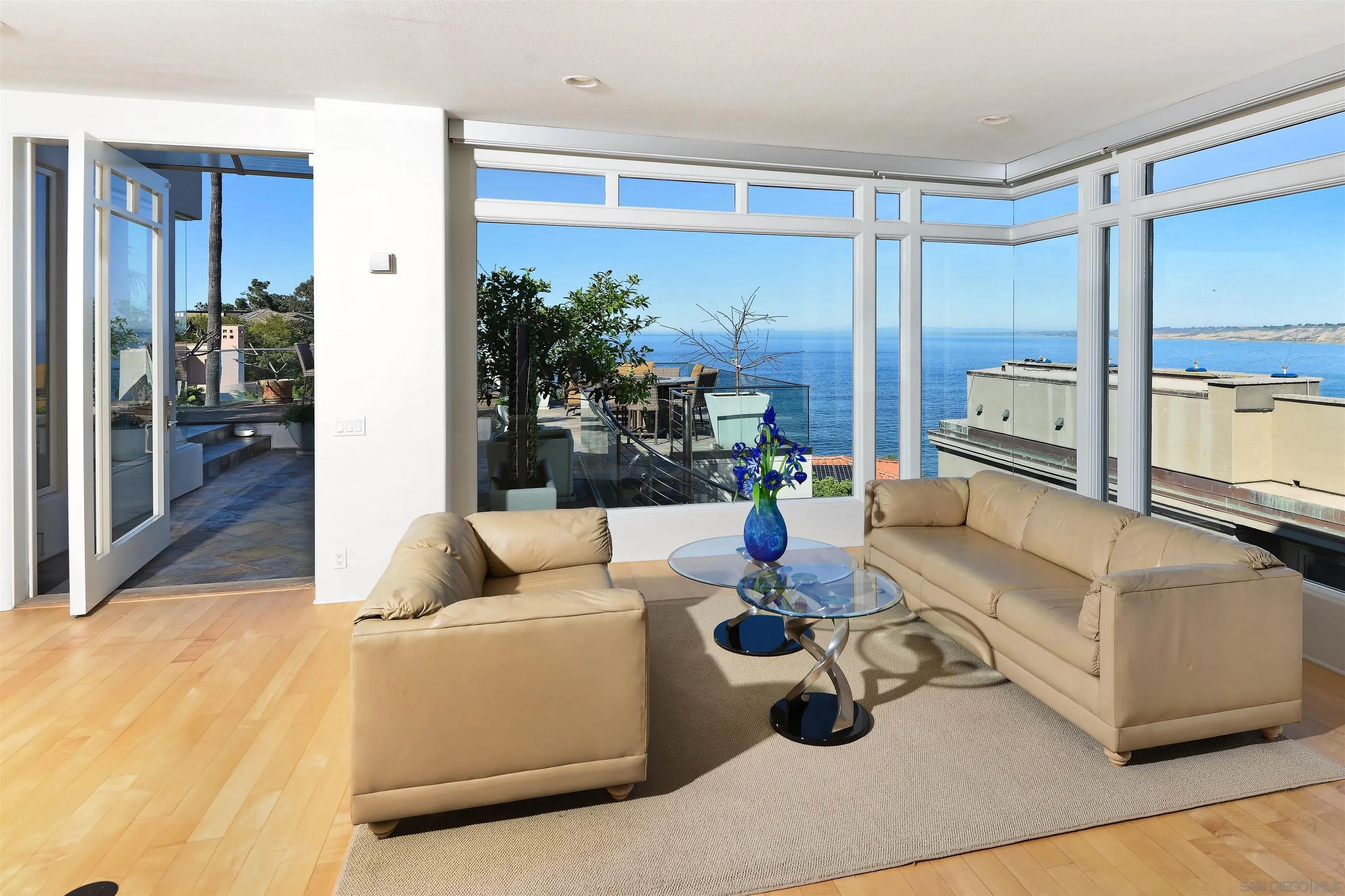 https://cdn.realtyfeed.com/cdn/127/260002692/341dc34bf3cd611b8cfe176f2985648e.webp