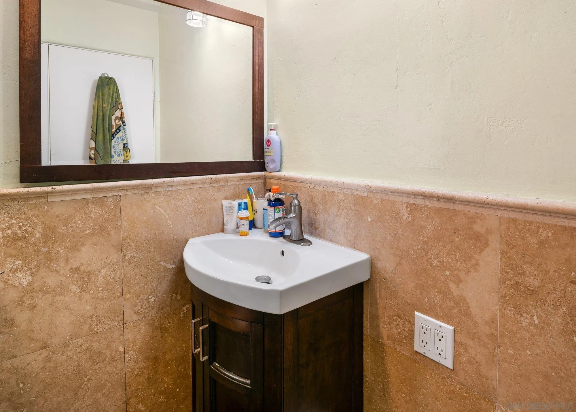 https://cdn.realtyfeed.com/cdn/127/260002696/72ad5d7e7648be4187bbb8d31a4b638b.webp