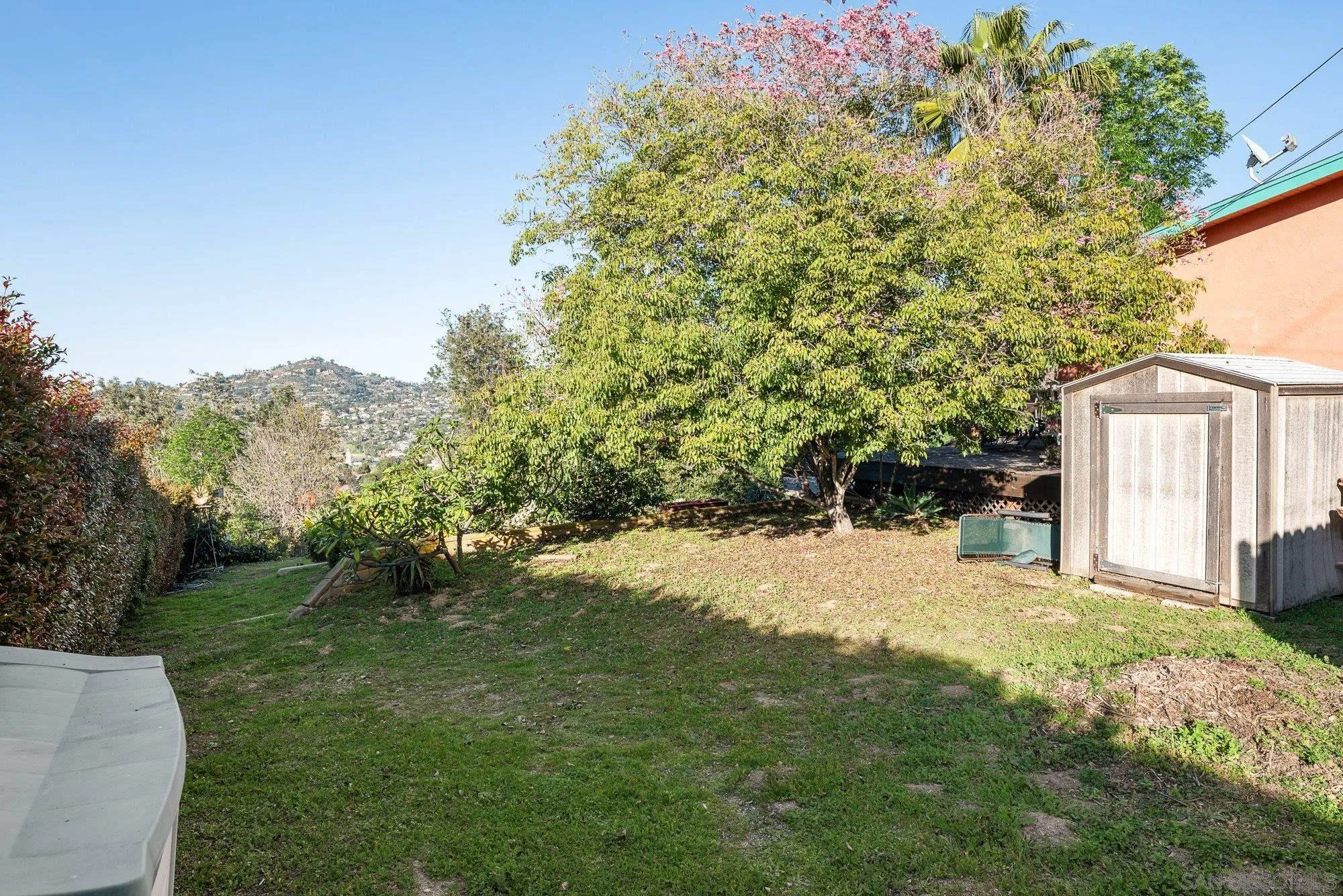 https://cdn.realtyfeed.com/cdn/127/260002696/8d7c1c74bc575991d6e6058b03afc3a5.webp