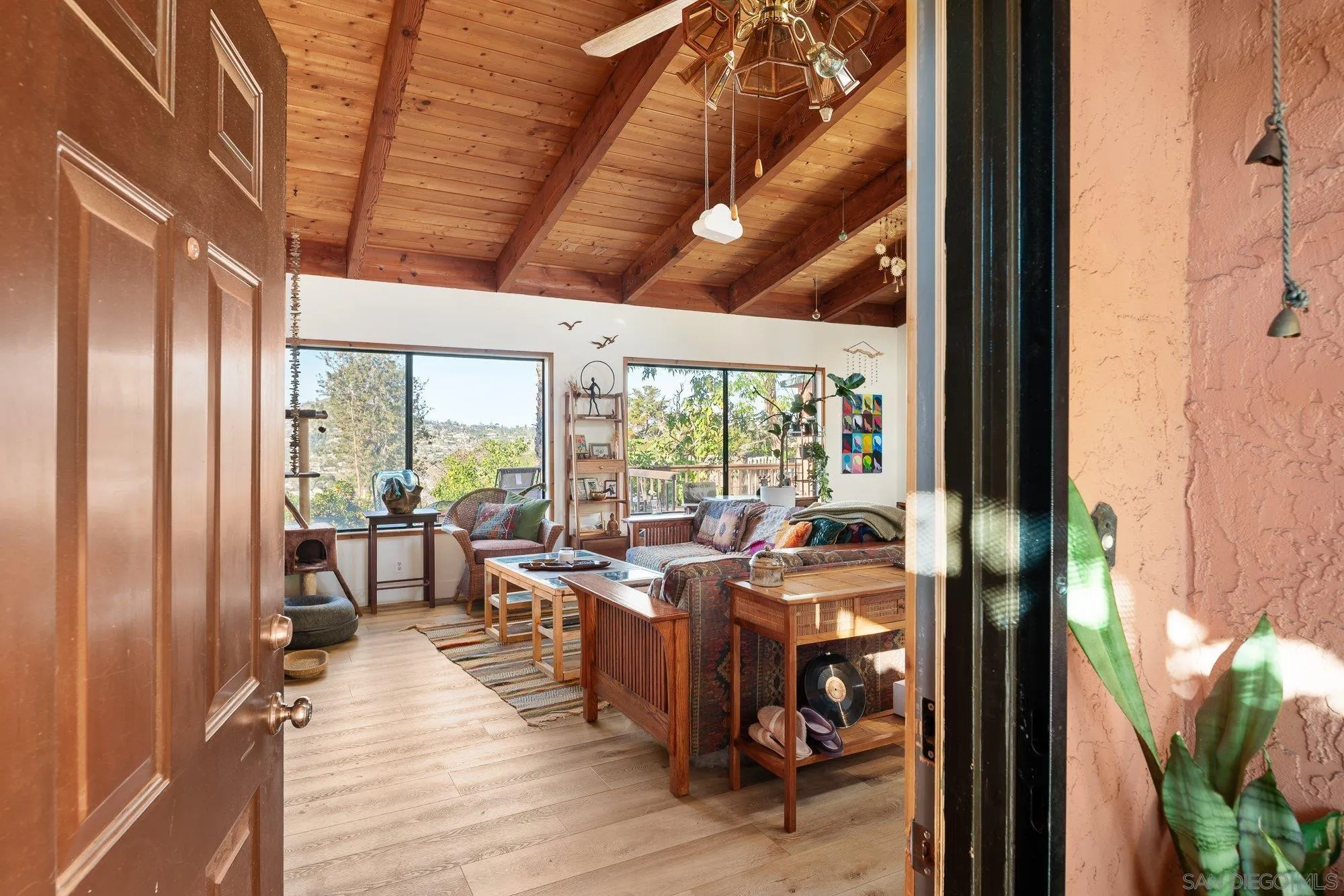 https://cdn.realtyfeed.com/cdn/127/260002696/beb64c4136feb91274274f5209afef94.webp