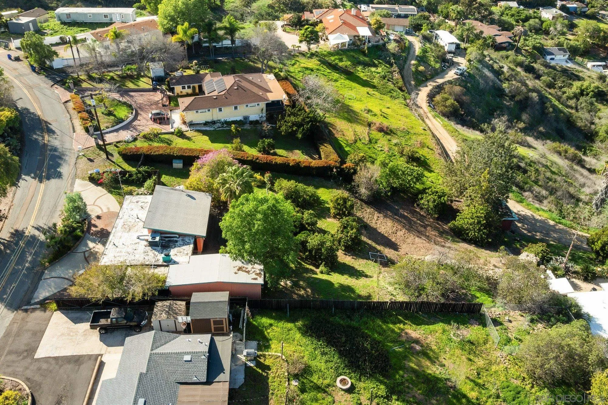 https://cdn.realtyfeed.com/cdn/127/260002696/da63fea505e41603300e1d7f47df4495.webp