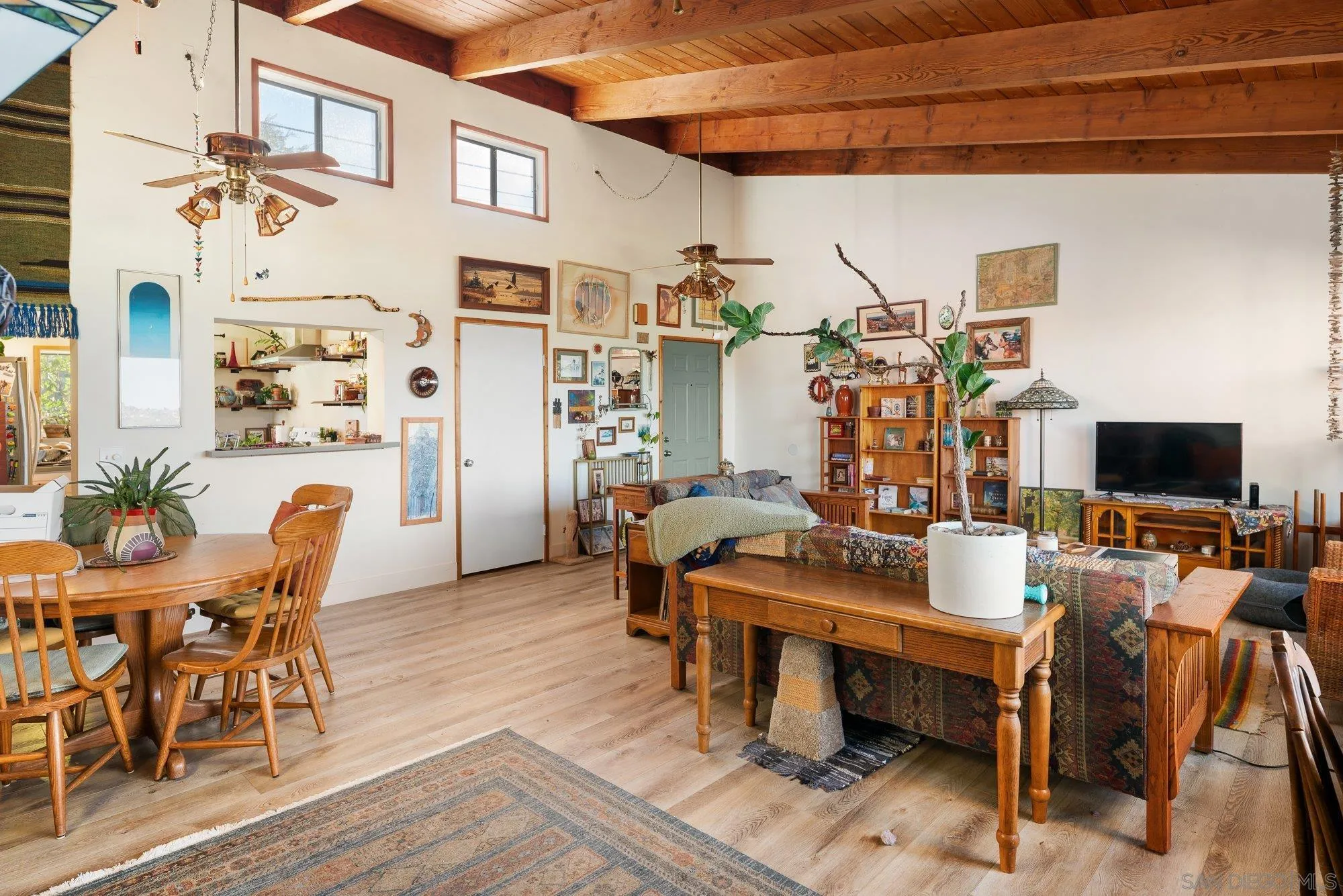 https://cdn.realtyfeed.com/cdn/127/260002696/e33e4a5ea9f65c50d7b9b107d8ad1b20.webp