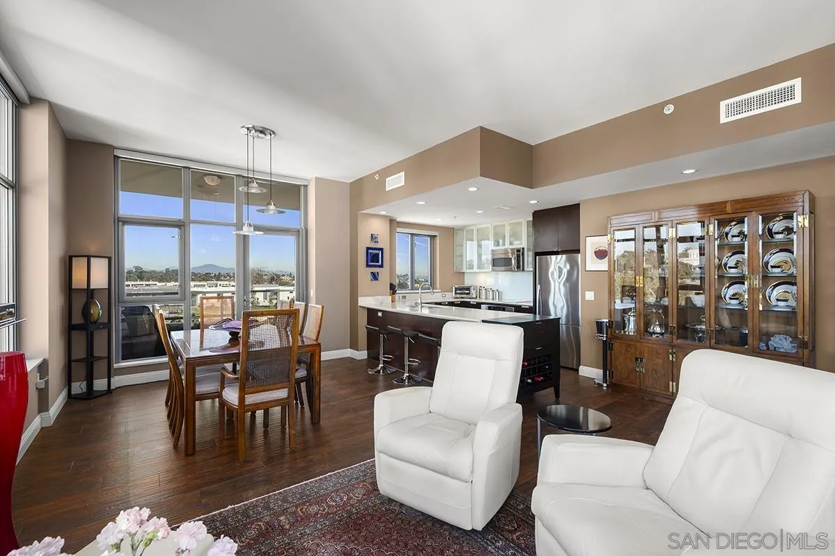 https://cdn.realtyfeed.com/cdn/127/260002698/44620de2497d41a8b9a9b3d3a90986f5.webp
