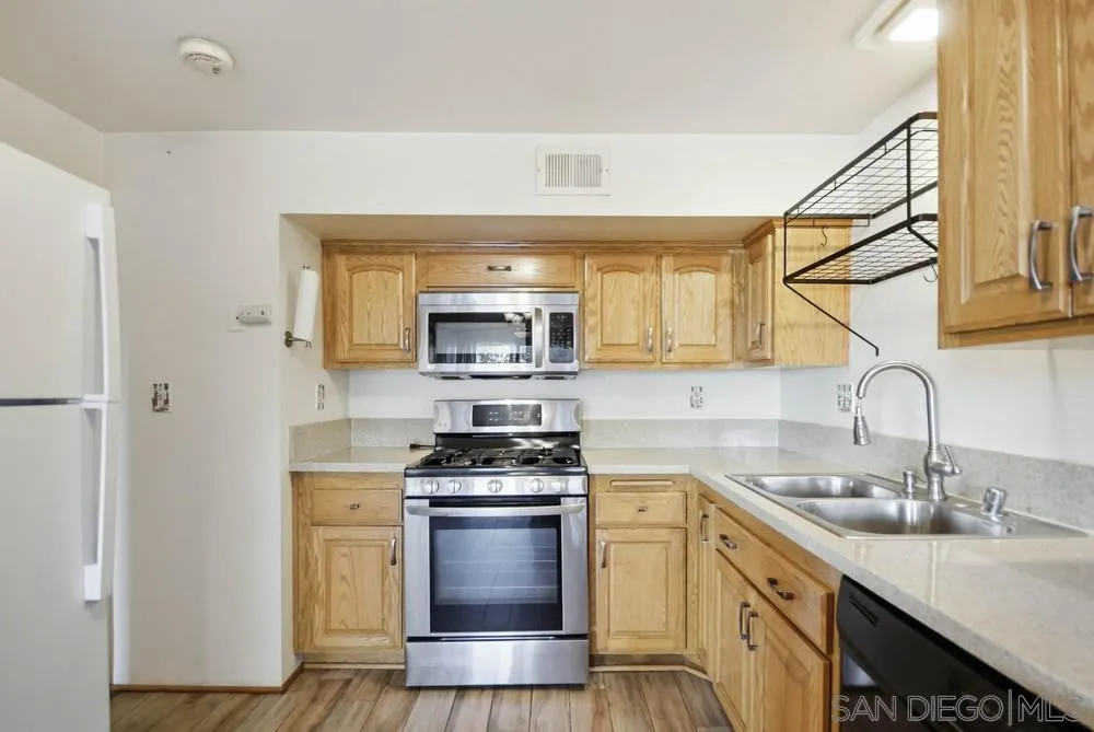 Photo #11: 260002699 Listing: Photo #11