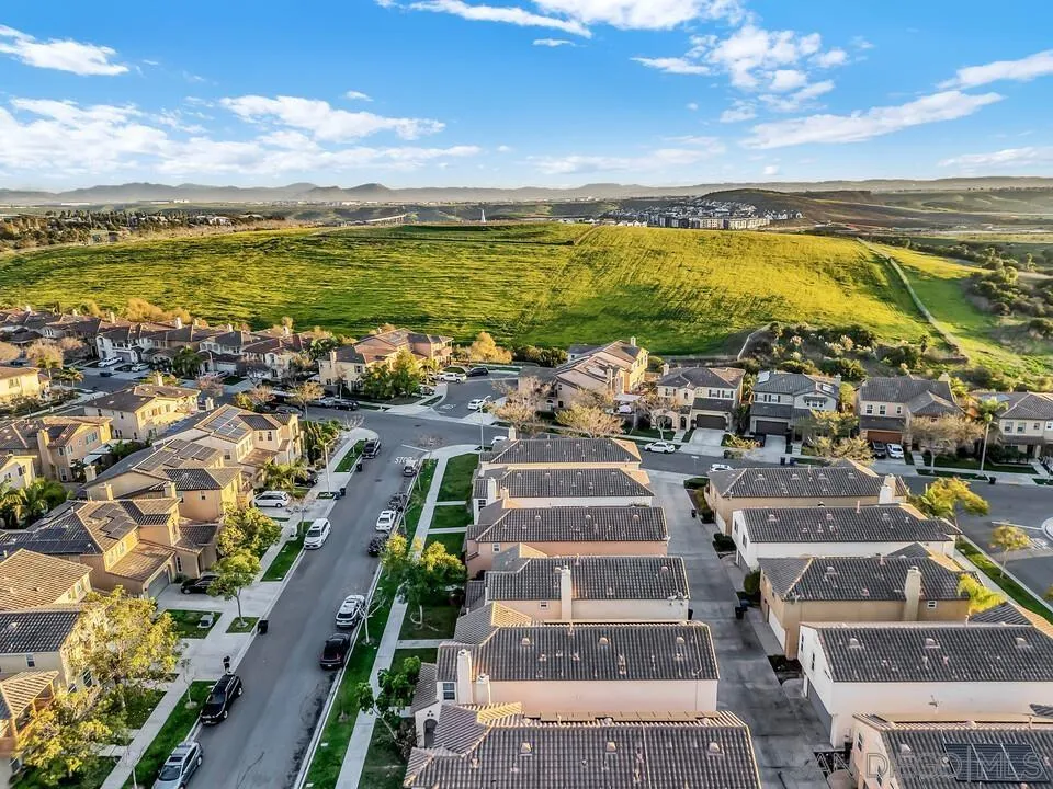 https://cdn.realtyfeed.com/cdn/127/260002703/1c9479eae2bb644addc973b9826d913b.webp