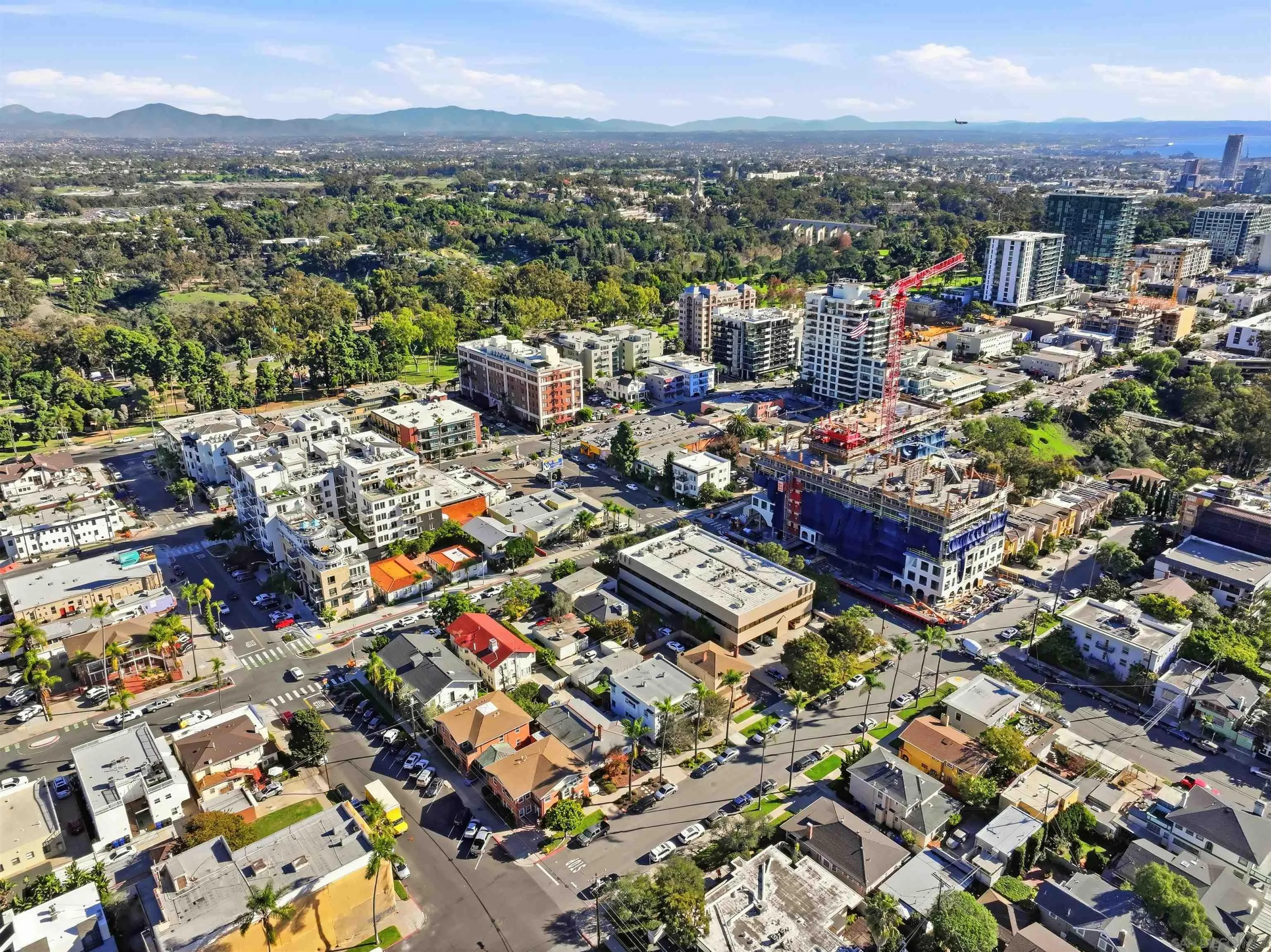 https://cdn.realtyfeed.com/cdn/127/260002704/03766bb420a4c08285101c4ac3559360.webp