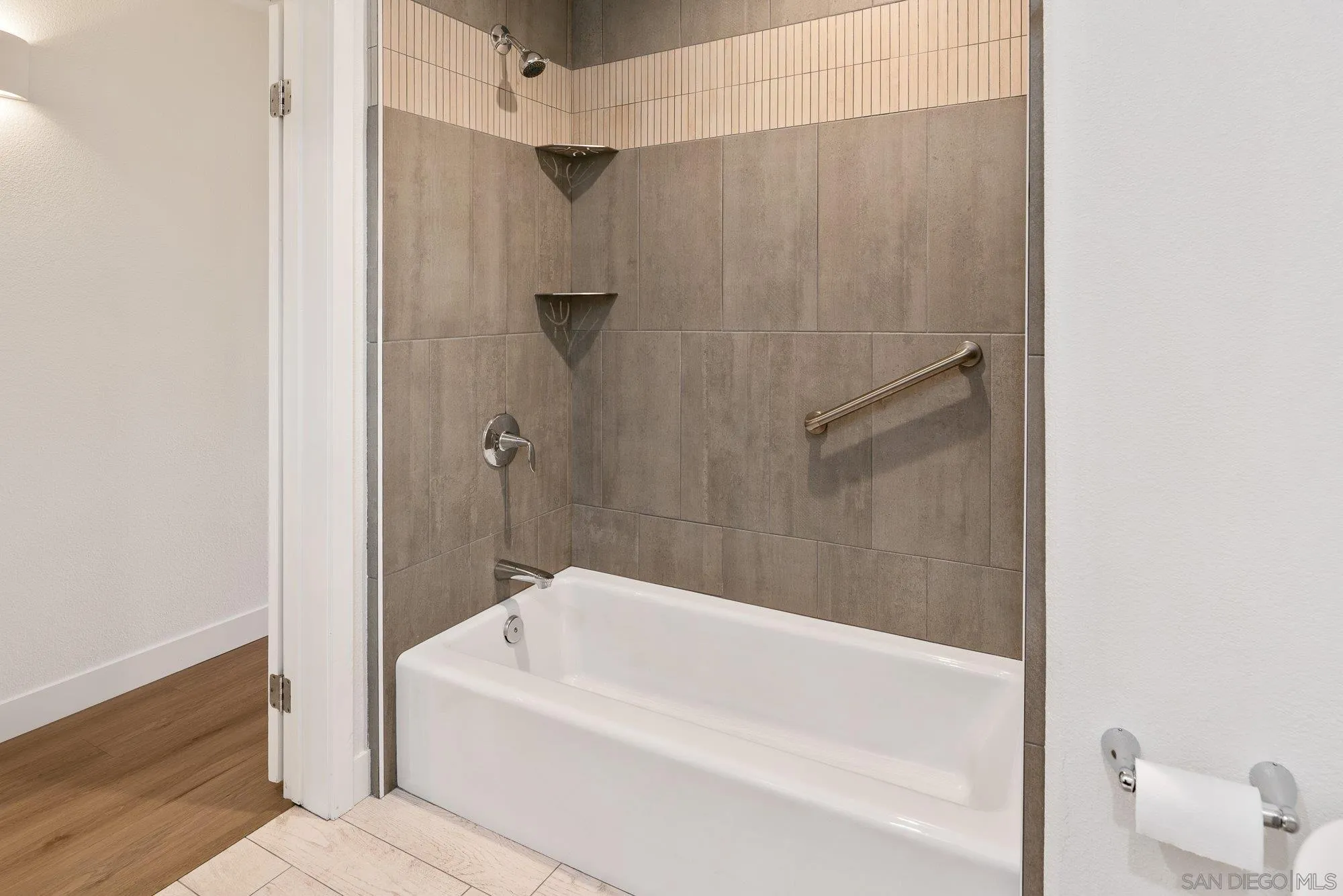 Photo #39: 260002713 Listing: Photo #39