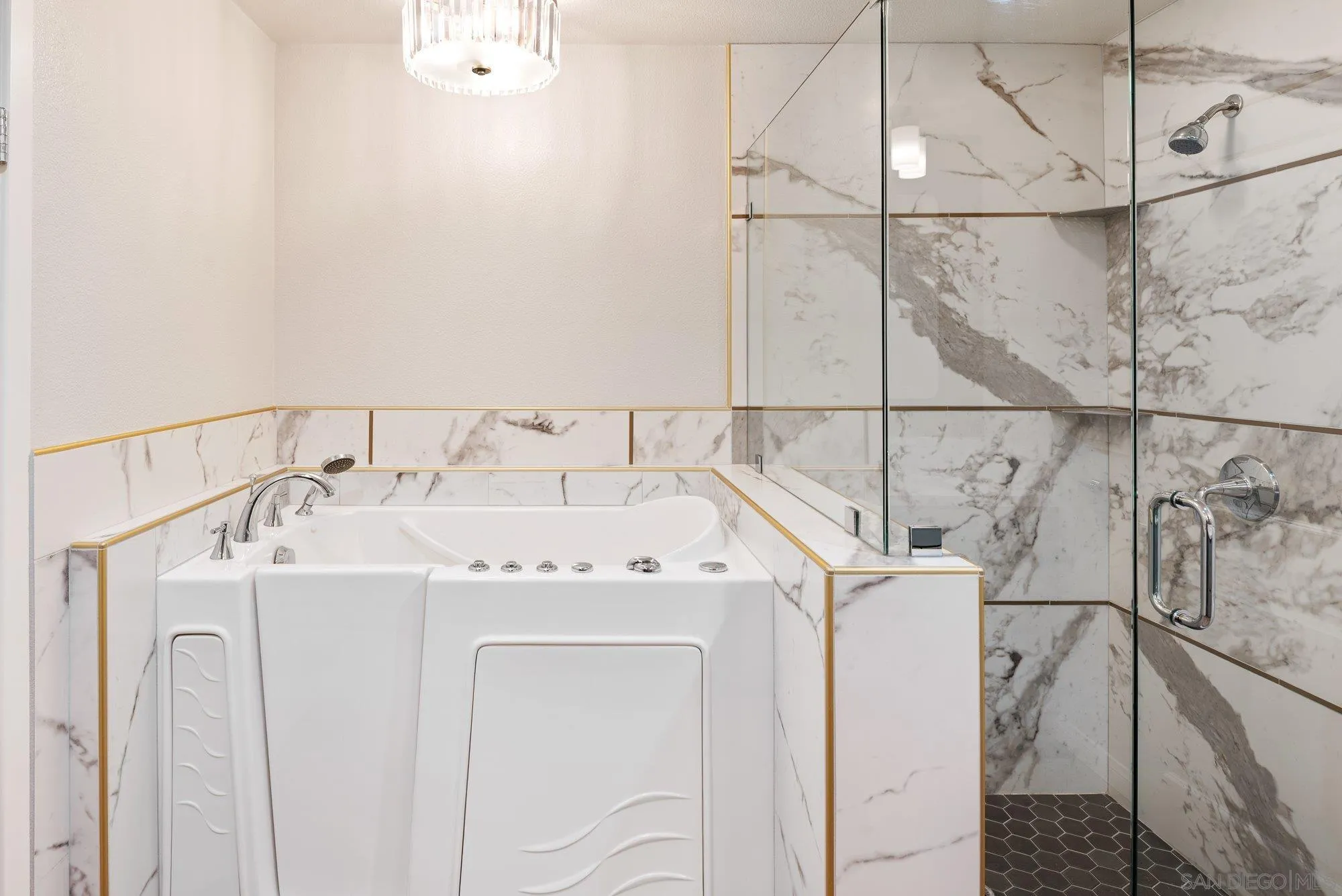 Photo #32: 260002713 Listing: Photo #32