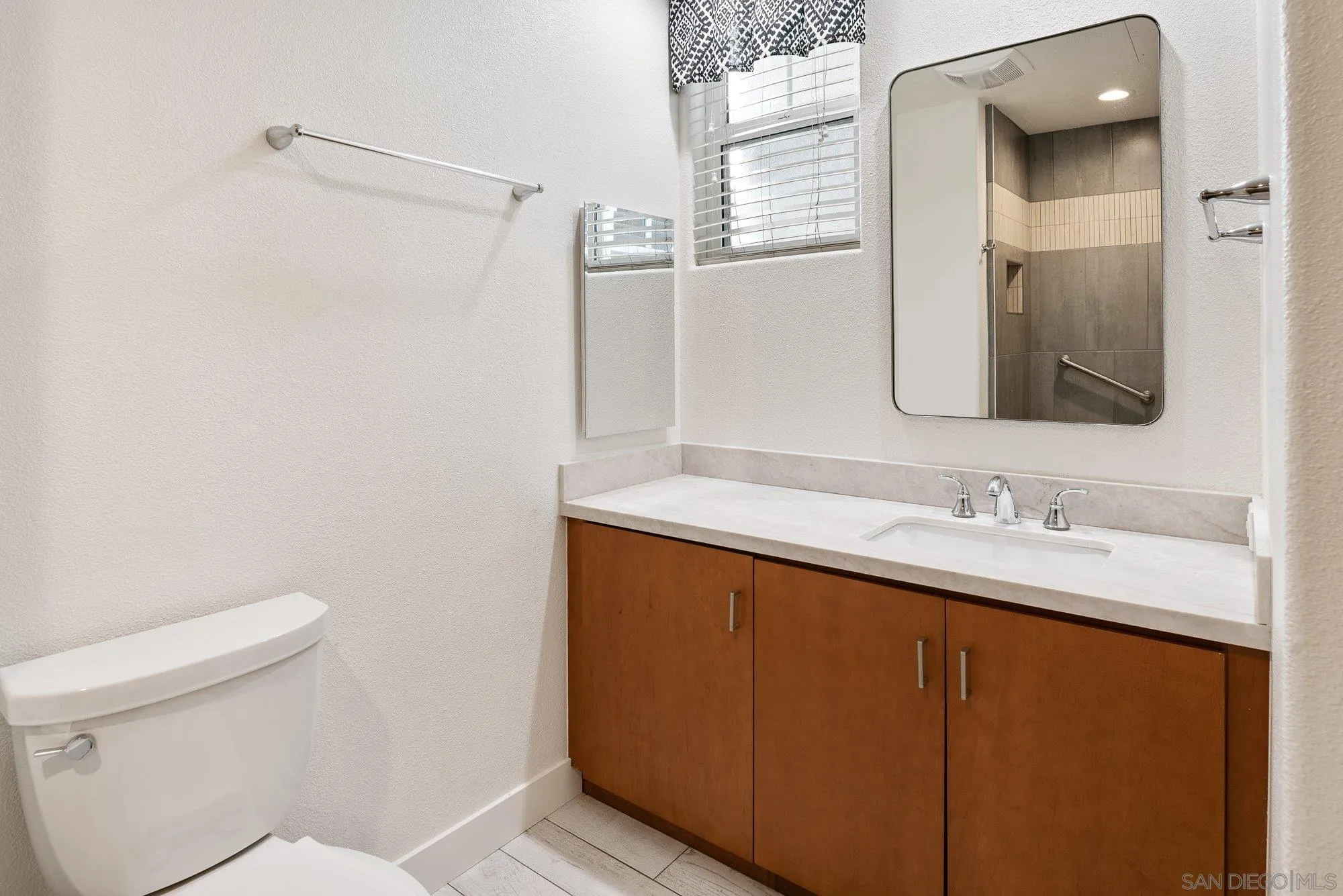 Photo #37: 260002713 Listing: Photo #37