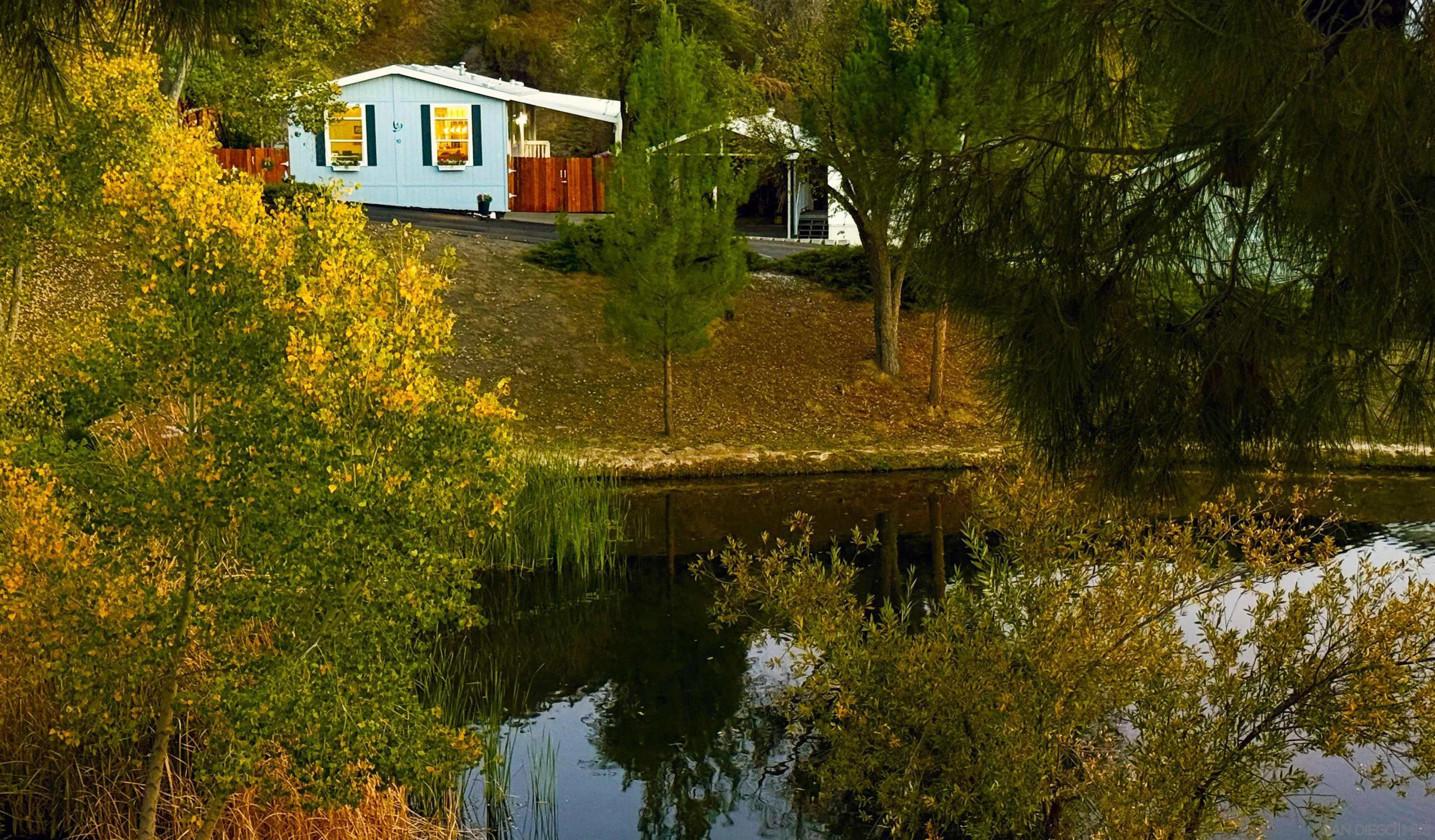 https://cdn.realtyfeed.com/cdn/127/260002714/c59f2eaa33417286974fab7fbf076c34.webp
