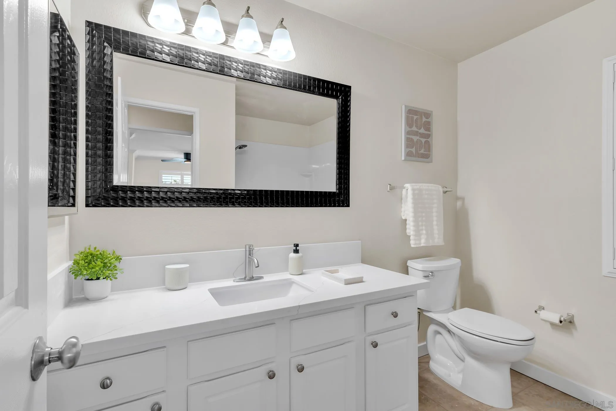 https://cdn.realtyfeed.com/cdn/127/260002716/12d192b2cbe38935c9f4f304b16c1c46.webp