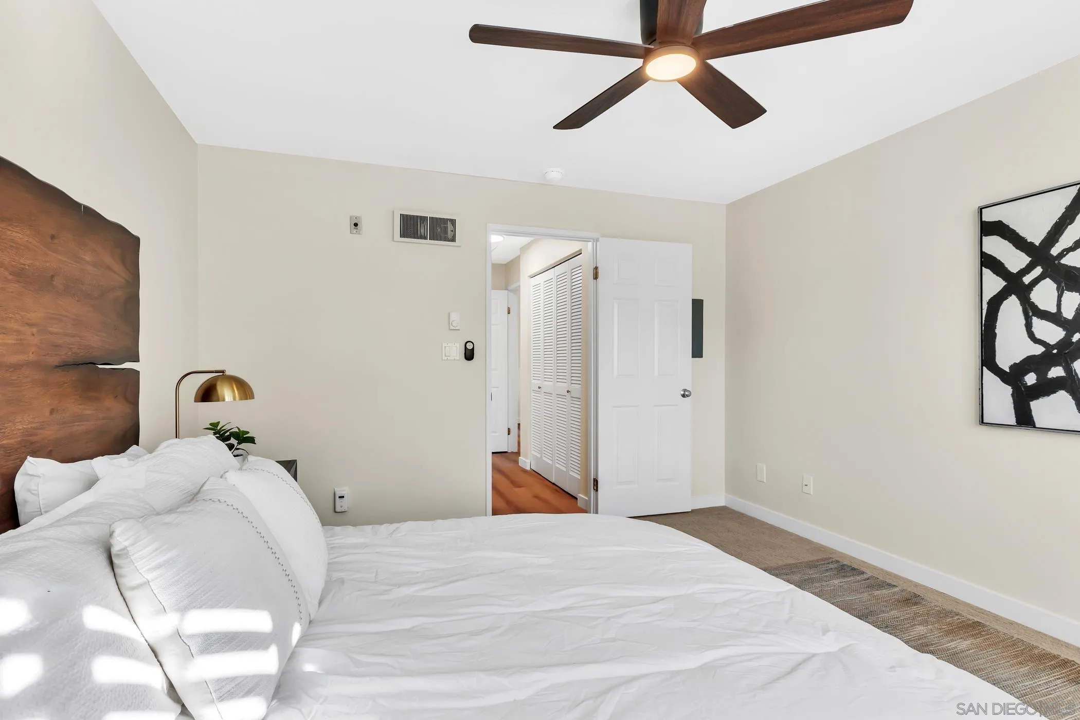 https://cdn.realtyfeed.com/cdn/127/260002716/cba79b8e9ead1354072895448055a517.webp