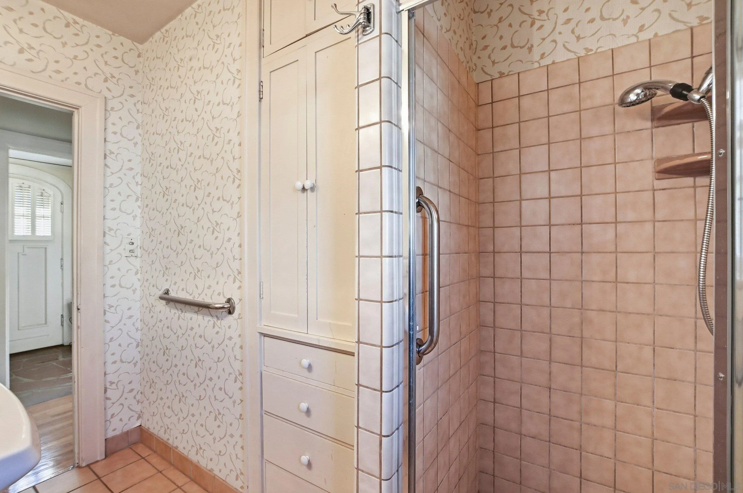 https://cdn.realtyfeed.com/cdn/127/260002718/97f93c98a1ecec66b69b987aaed97864.webp
