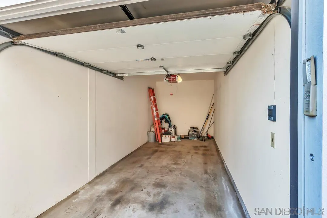 https://cdn.realtyfeed.com/cdn/127/260002719/6b9842cfdfbf48f3d90372a701df8800.webp
