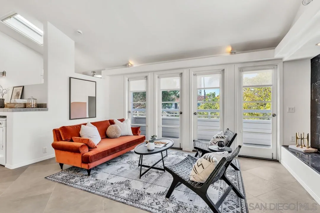 https://cdn.realtyfeed.com/cdn/127/260002719/b389aab65ee6d442b8b261f38fead12b.webp
