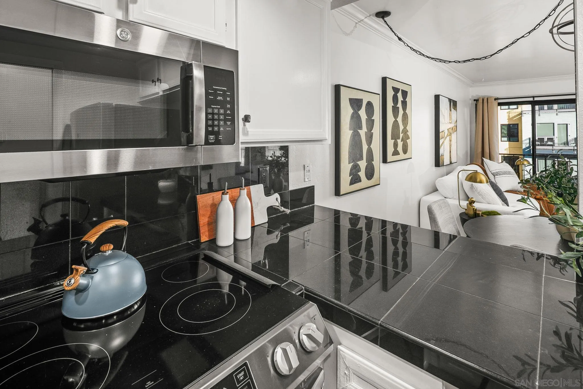 Photo #8: 260002720 Listing: Photo #8