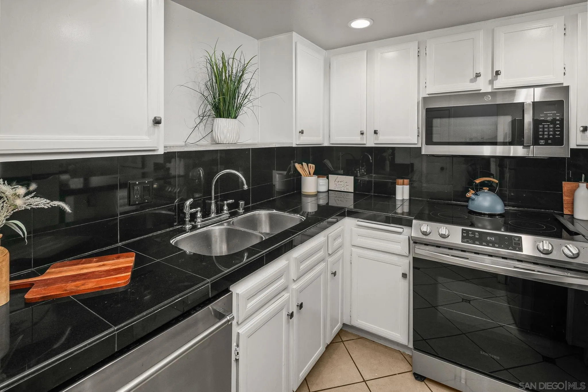 Photo #7: 260002720 Listing: Photo #7