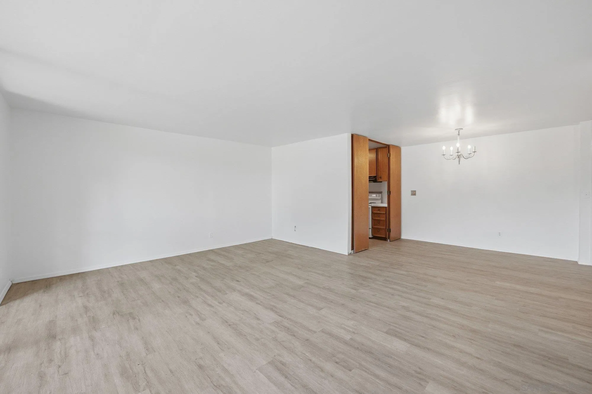 https://cdn.realtyfeed.com/cdn/127/260002726/375fe3e518e38c1cd1f57289c63b921f.webp