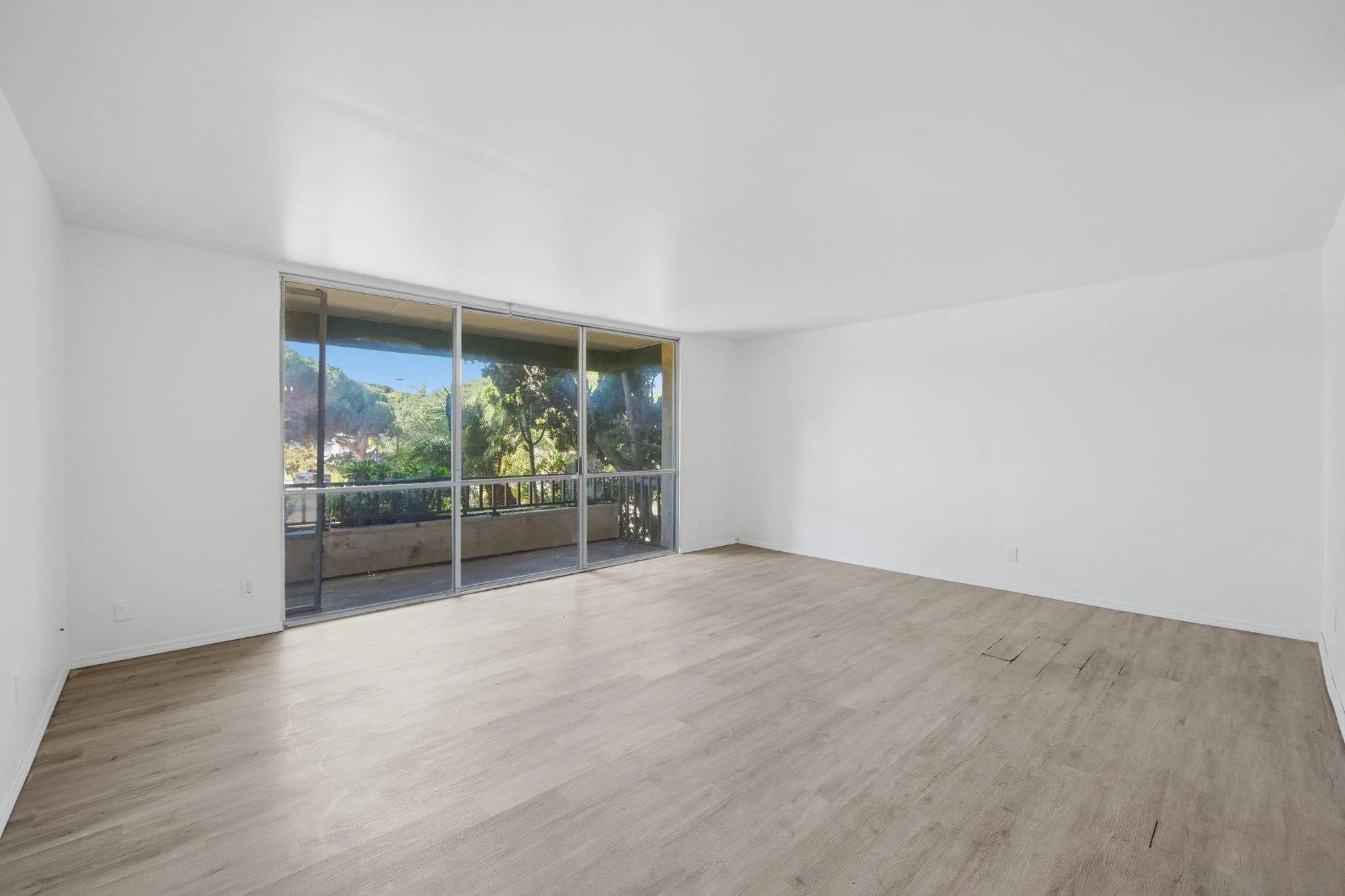 https://cdn.realtyfeed.com/cdn/127/260002726/817246a5d8390ce3f5c13ff560a5d48a.webp