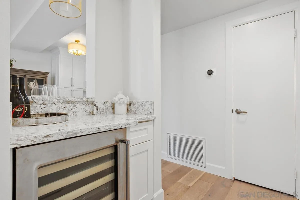 Photo #13: 260002727 Listing: Photo #13