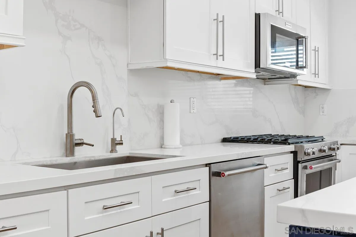 Photo #6: 260002727 Listing: Photo #6