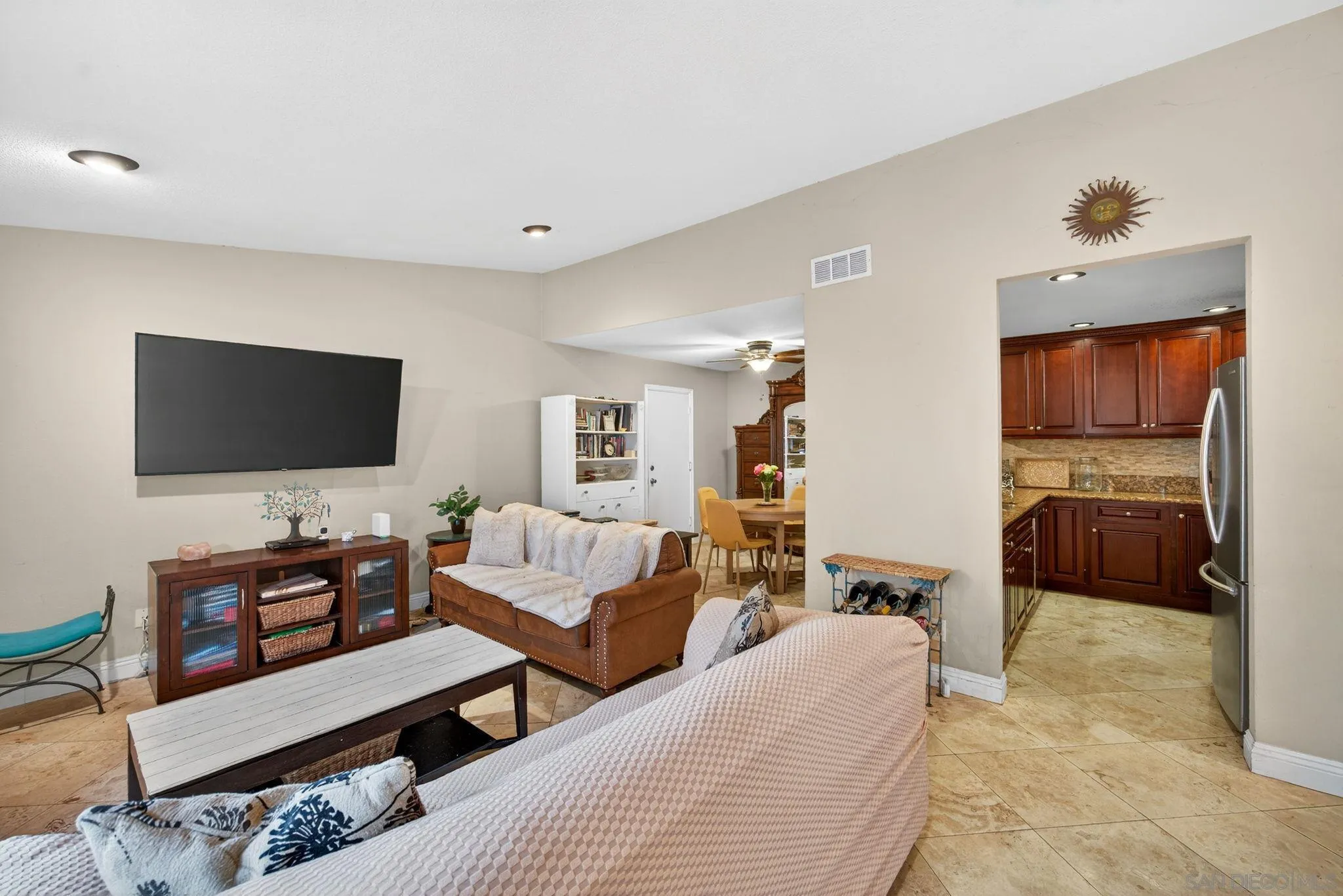 https://cdn.realtyfeed.com/cdn/127/260002730/1a38a95ed92dac2be3e2df005732c5ed.webp