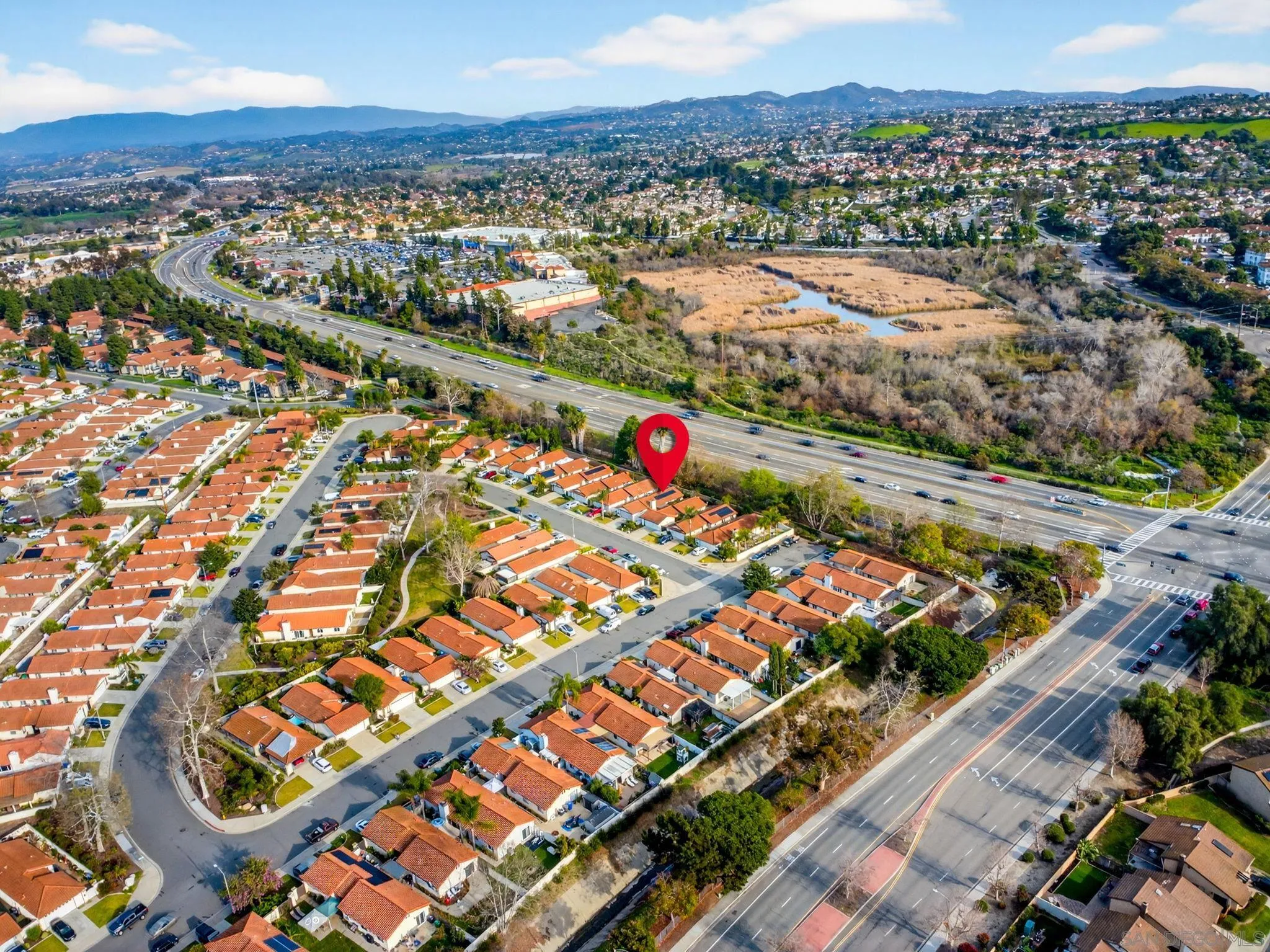 https://cdn.realtyfeed.com/cdn/127/260002730/98ead5aeb96f8fba7c0a40c1a19663c0.webp
