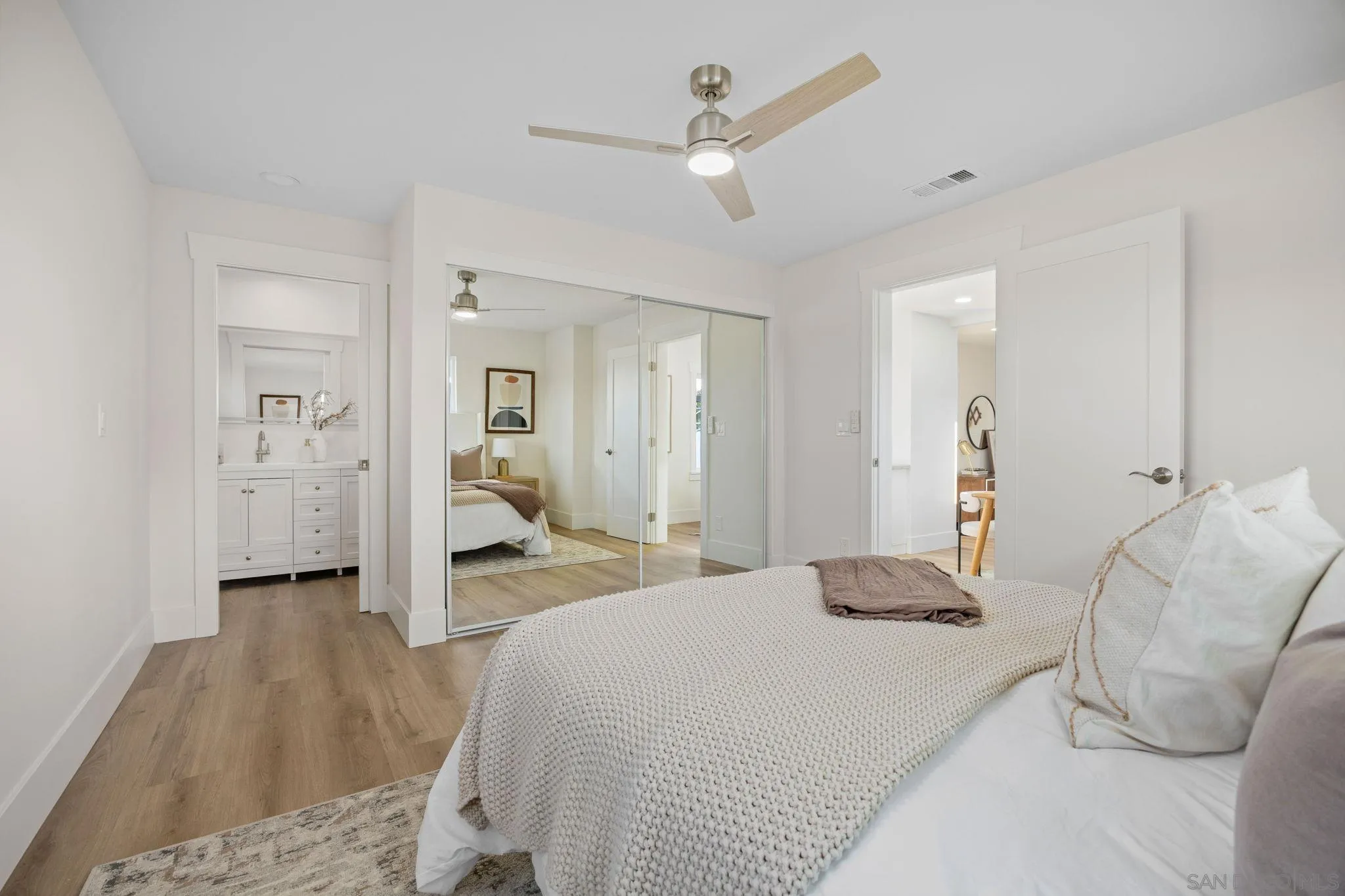 https://cdn.realtyfeed.com/cdn/127/260002734/96dc59786f59edcf2cc70063bbb639c3.webp