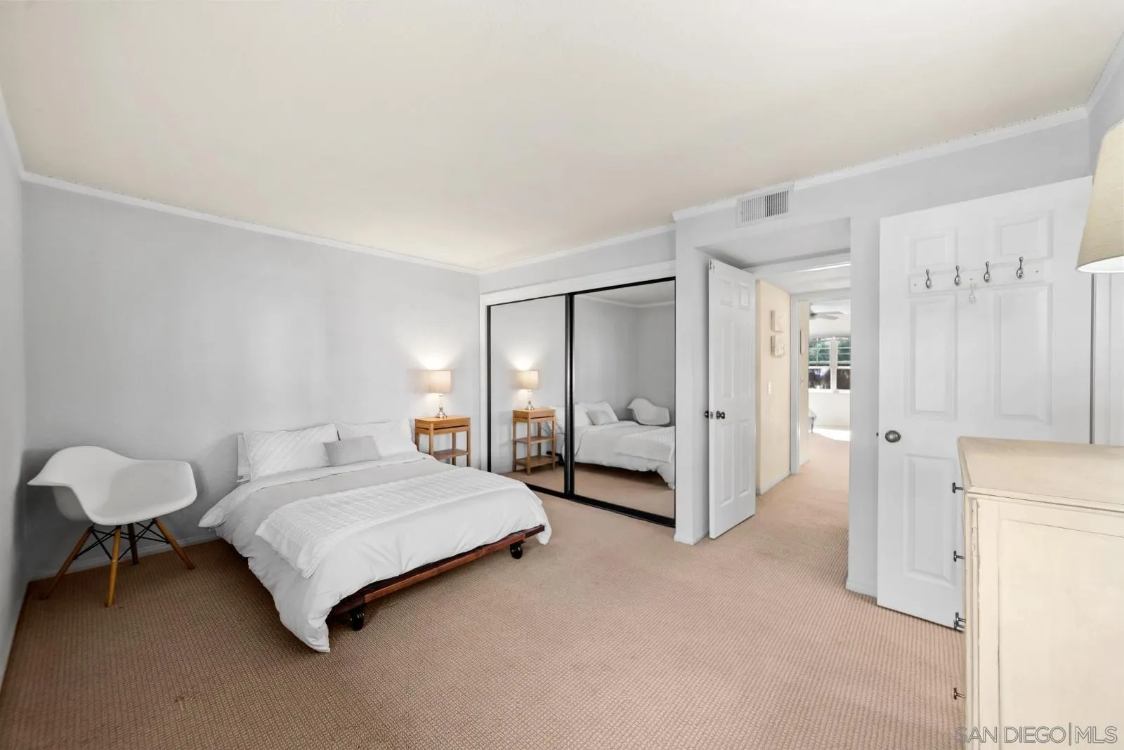 https://cdn.realtyfeed.com/cdn/127/260002746/587e0e986c9954f0dcb0e1c153a71601.webp