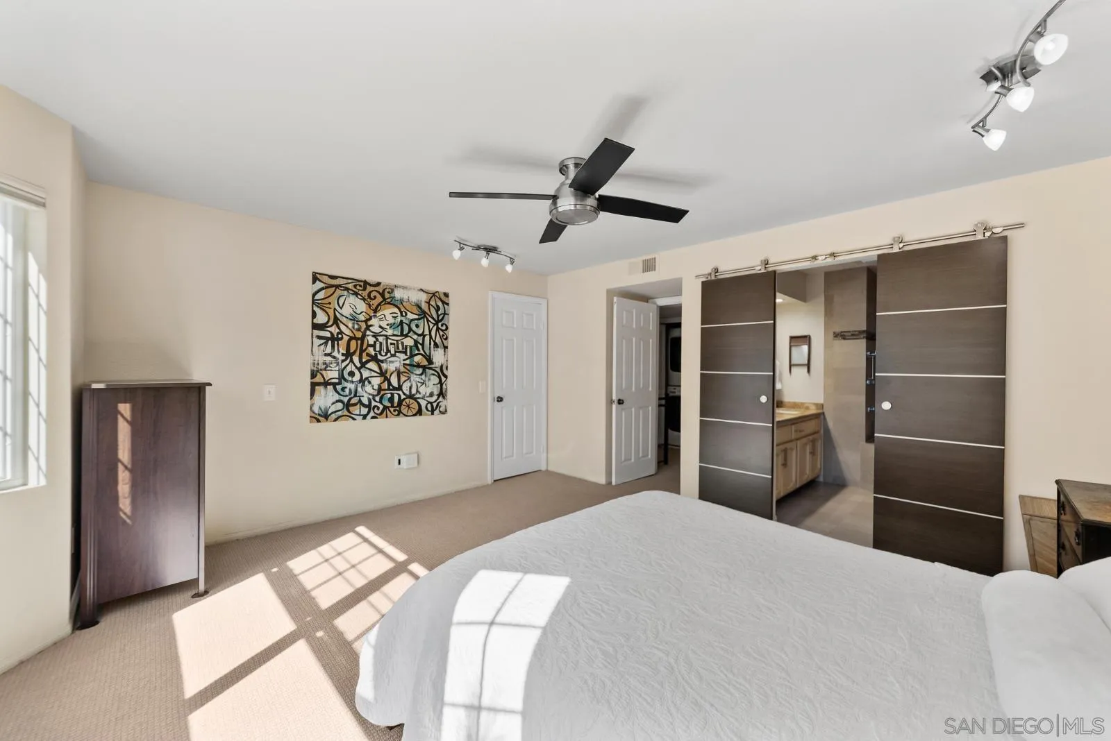 https://cdn.realtyfeed.com/cdn/127/260002746/790e51c4ae5dee95bfe450831068f750.webp