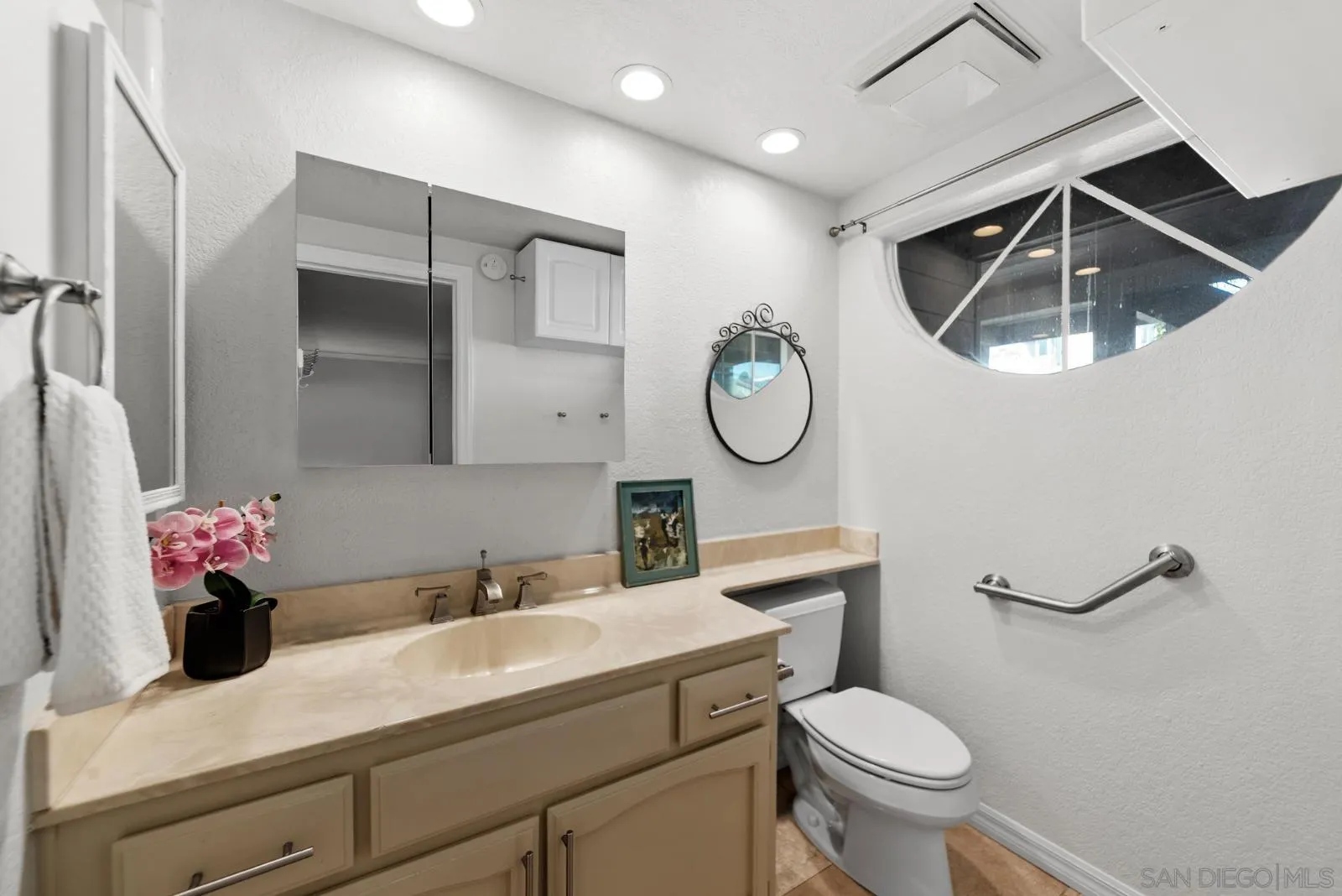 https://cdn.realtyfeed.com/cdn/127/260002746/8aa28ef42d4e65cfe59b2fed21045844.webp