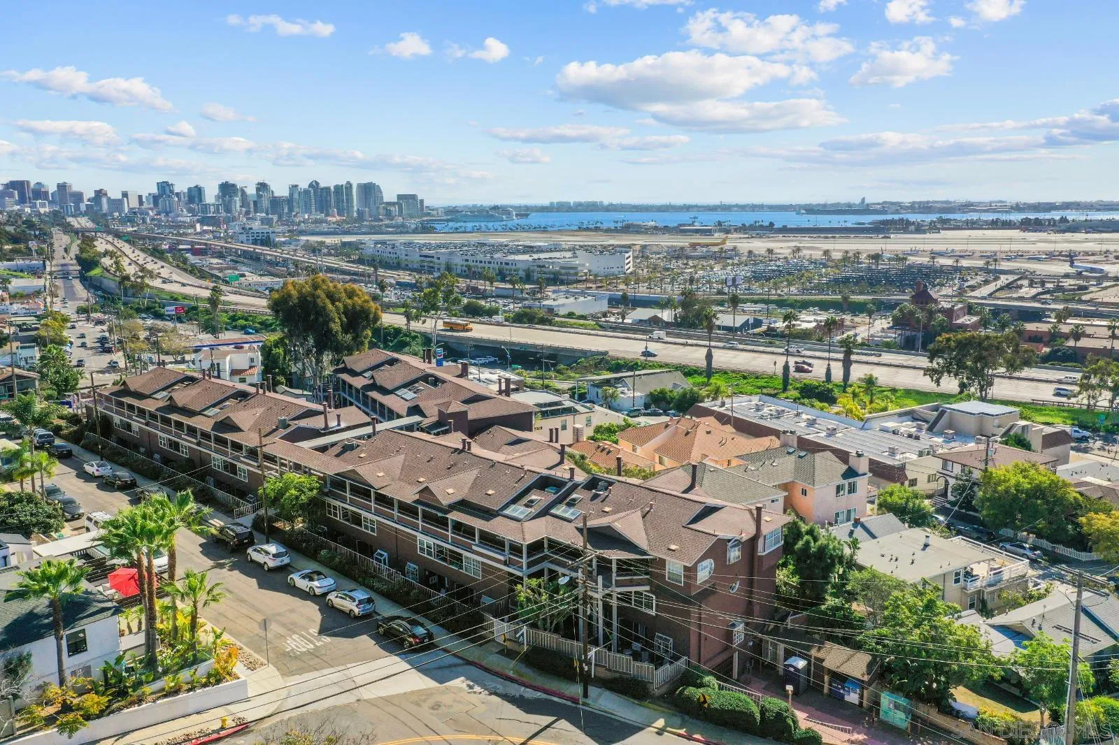 https://cdn.realtyfeed.com/cdn/127/260002746/f6711868ac02e418880bd9e486ed824d.webp