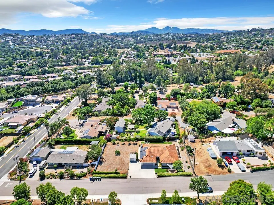https://cdn.realtyfeed.com/cdn/127/260002748/1d73fad2f38303787449217c84006074.webp