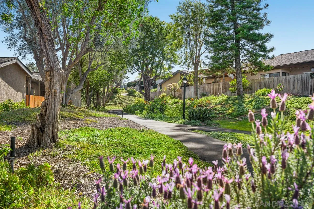 https://cdn.realtyfeed.com/cdn/127/260002751/37303622cb78880234ff599377bafc47.webp