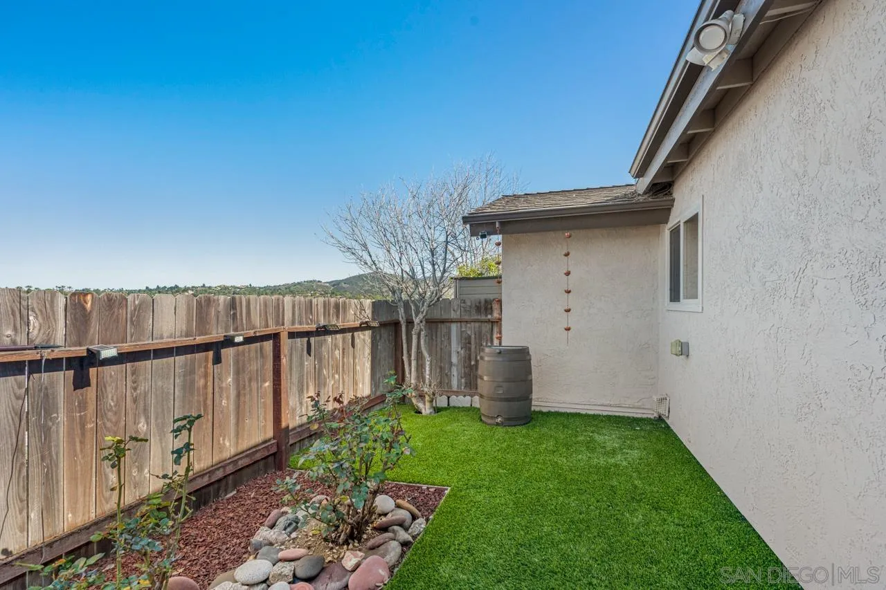 https://cdn.realtyfeed.com/cdn/127/260002751/cb5dfba8614d851f5380025f5b286a57.webp