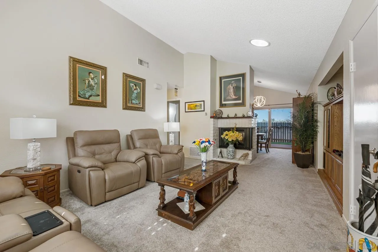 https://cdn.realtyfeed.com/cdn/127/260002751/d3d73001be167939551c32262de0756d.webp