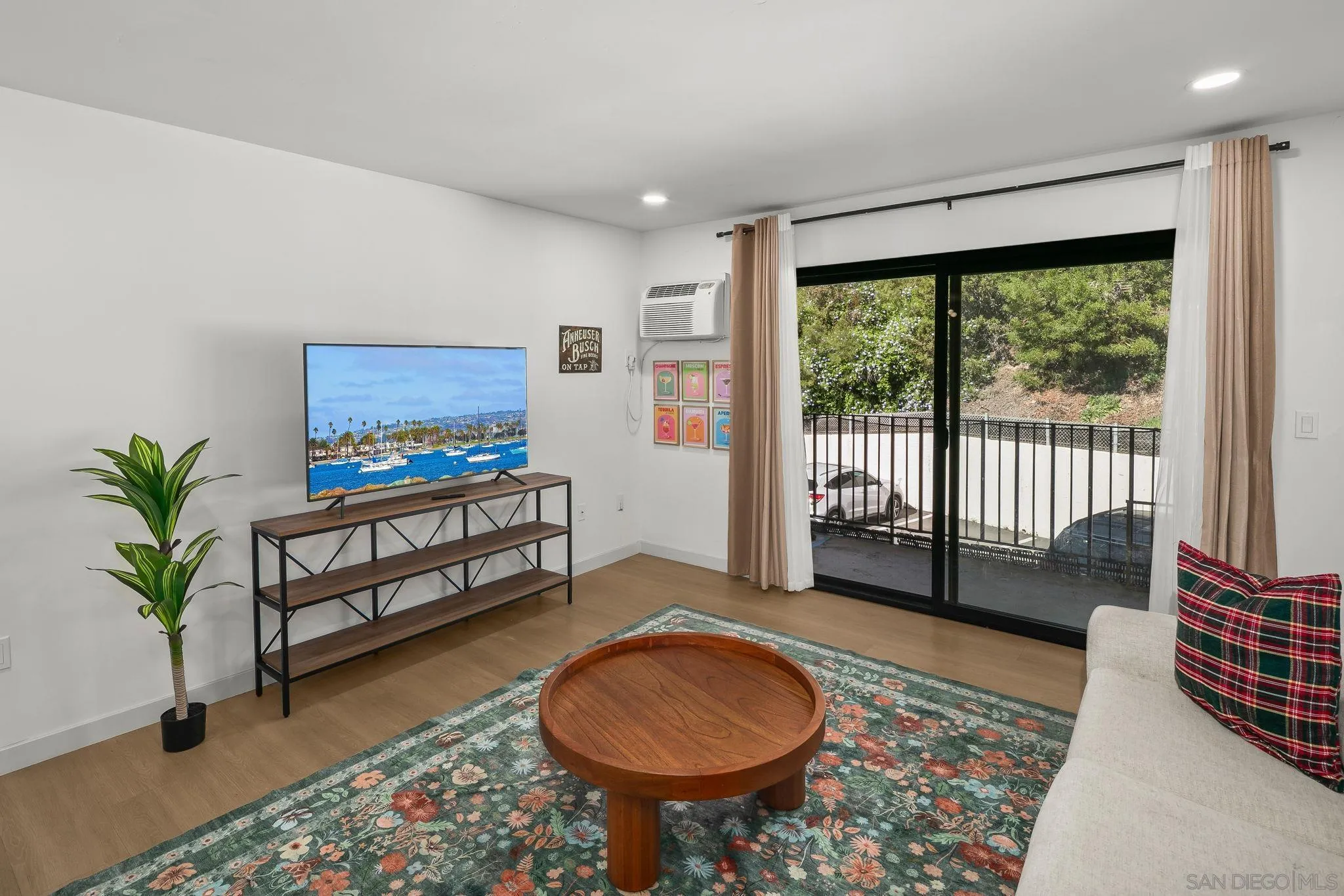 Photo #8: 260002759 Listing: Photo #8